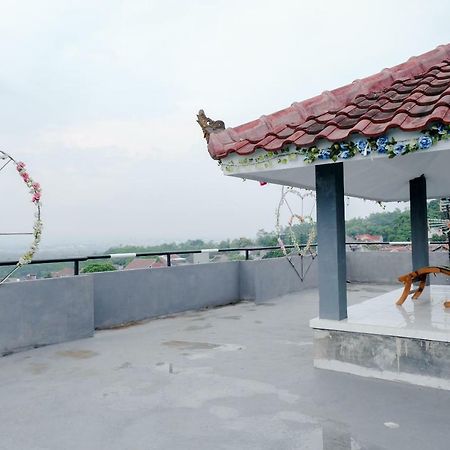 Reddoorz Syariah @ Puncak Buring Otel Malang Dış mekan fotoğraf