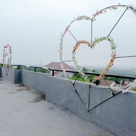 Reddoorz Syariah @ Puncak Buring Otel Malang Dış mekan fotoğraf