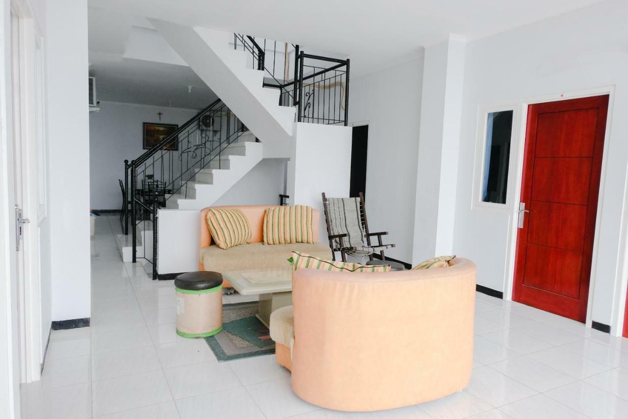 Reddoorz Syariah @ Puncak Buring Otel Malang Dış mekan fotoğraf