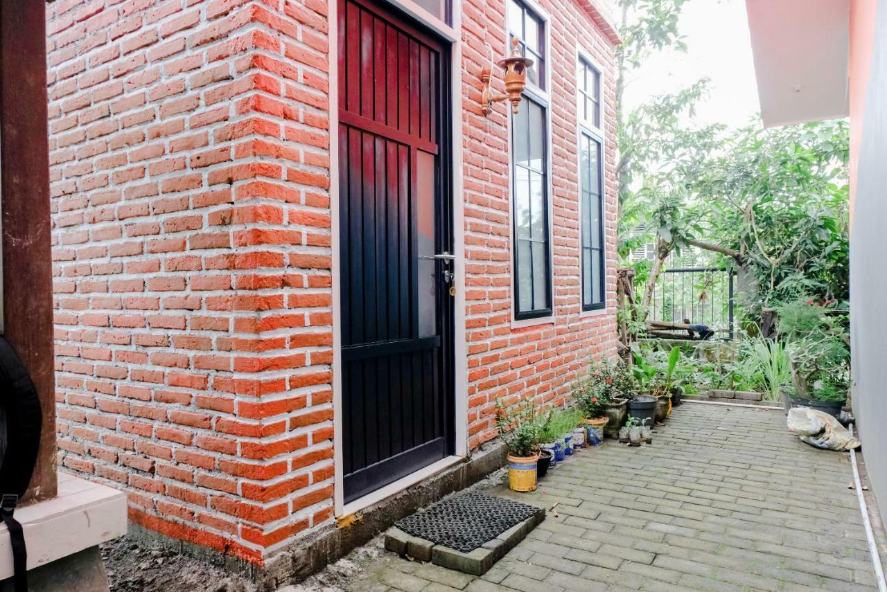 Reddoorz Syariah @ Puncak Buring Otel Malang Dış mekan fotoğraf
