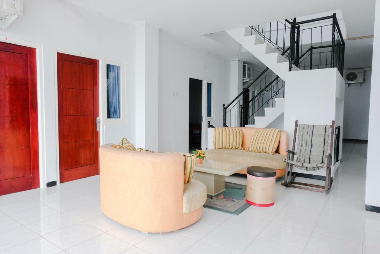 Reddoorz Syariah @ Puncak Buring Otel Malang Dış mekan fotoğraf